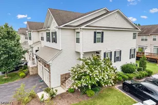 33 Cortland Pl, Montgomery Township, NJ 08558 - Photo 3
