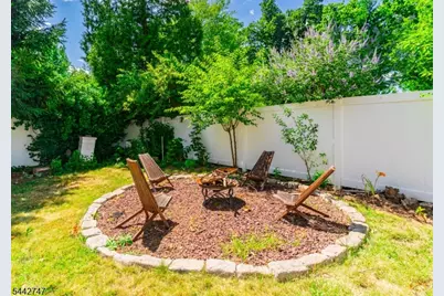 42 Sandy Hill Rd, Westfield, NJ 07090 - Photo 41