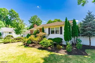 42 Sandy Hill Rd, Westfield, NJ 07090 - Photo 3