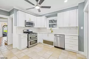 423 E Lincoln Ave, Roselle Park, NJ 07204 - Photo 3