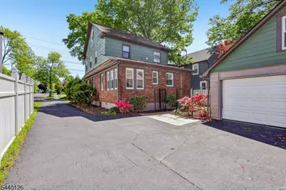 423 E Lincoln Ave, Roselle Park, NJ 07204 - Photo 11
