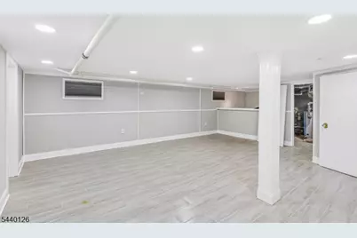 423 E Lincoln Ave, Roselle Park, NJ 07204 - Photo 15