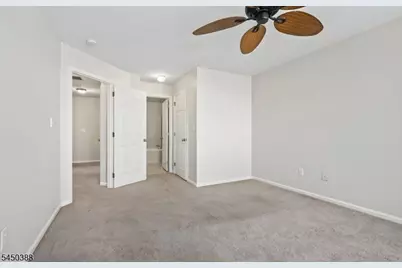 107 Brittany Ct, Clifton, NJ 07013 - Photo 17