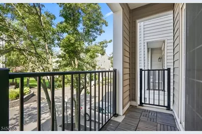 107 Brittany Ct, Clifton, NJ 07013 - Photo 11