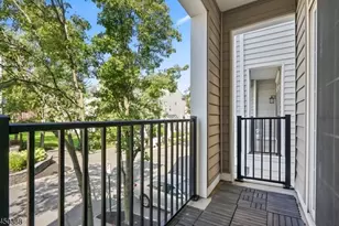 107 Brittany Ct, Clifton, NJ 07013 - Photo 11