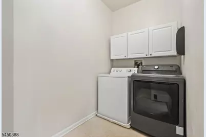 107 Brittany Ct, Clifton, NJ 07013 - Photo 13
