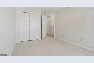 107 Brittany Ct, Clifton, NJ 07013 - Photo 15