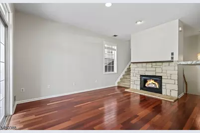 107 Brittany Ct, Clifton, NJ 07013 - Photo 5