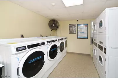 5 Roosevelt Pl #5C, Montclair, NJ 07042 - Photo 15