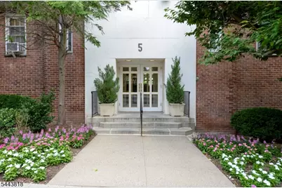 5 Roosevelt Pl #5C, Montclair, NJ 07042 - Photo 13