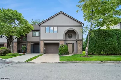 18 Maltese Dr, Fair Lawn, NJ 07410 - Photo 1