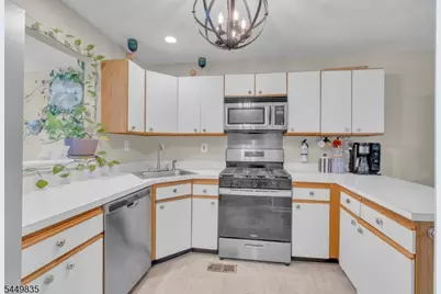 23 Krenkel Ct, Raritan Township, NJ 08822 - Photo 5
