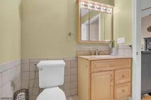 23 Krenkel Ct, Raritan Township, NJ 08822 - Photo 9