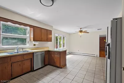 47 E Cheryl Rd, Montville Township, NJ 07058 - Photo 13