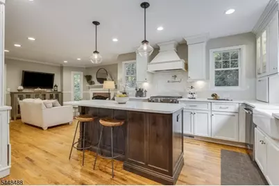 61 Collis Ln, Chester, NJ 07930 - Photo 9