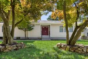 55 Shawnee Ave, Rockaway Township, NJ 07866 - Photo 3