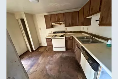 110 Pearl St, Paterson, NJ 07501 - Photo 5