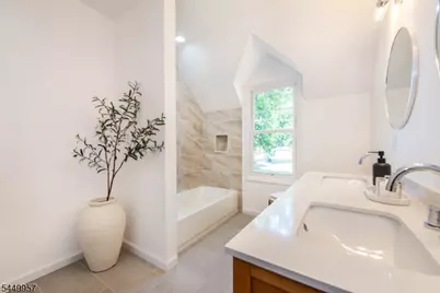 749 Valley St, Orange, NJ 07050 - Photo 23