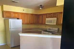 1031 Dogwood Ct, New Brunswick, NJ 08901 - Photo 5