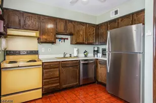 575 Grove St, Clifton, NJ 07013 - Photo 9