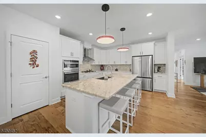 13 Whitney Ave #13, Morris Plains, NJ 07950 - Photo 7