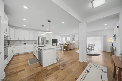 13 Whitney Ave #13, Morris Plains, NJ 07950 - Photo 5