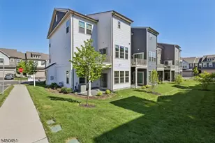 1 Periwinkle Ln, Warren Township, NJ 07059 - Photo 27
