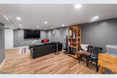 190 Devon Ter, Kearny, NJ 07032 - Photo 17