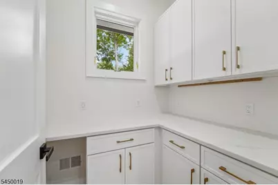 54 Martin Rd, Livingston, NJ 07039 - Photo 17