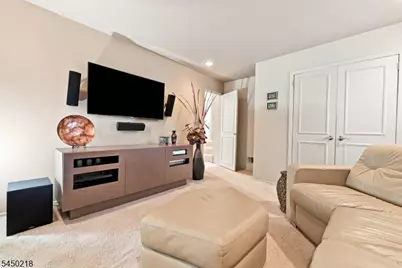 18 Druid Hill Dr, Parsippany, NJ 07054 - Photo 27
