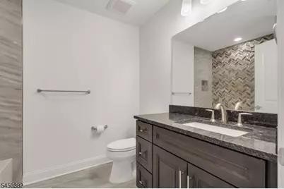 22 Samjan Cir, Robbinsville Township, NJ 08520 - Photo 19
