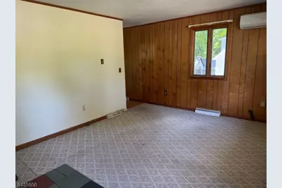 13 Millburn Rd, Jefferson Township, NJ 07849 - Photo 19