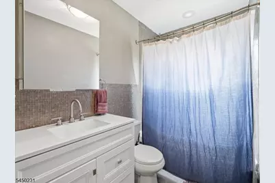 10 Cross St, Belleville, NJ 07109 - Photo 19