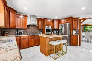 881 Bordentown Ave, Sayreville, NJ 08879 - Photo 11