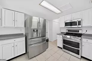15 Harper Rd, South Brunswick Township, NJ 08852 - Photo 9
