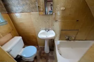 376 Myrtle Ave, Irvington, NJ 07111 - Photo 5