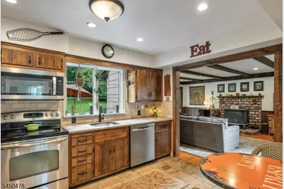 39 Jacobus Ave, Little Falls Township, NJ 07424 - Photo 15
