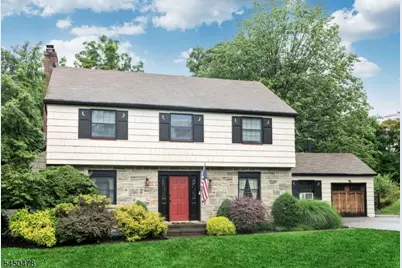 39 Jacobus Ave, Little Falls Township, NJ 07424 - Photo 1