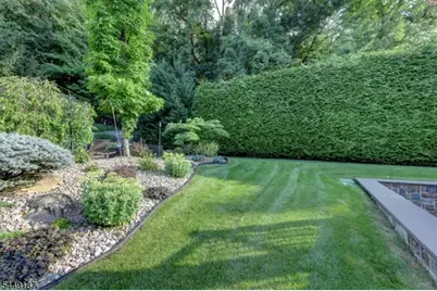30 The Glen, Cedar Grove, NJ 07009 - Photo 9