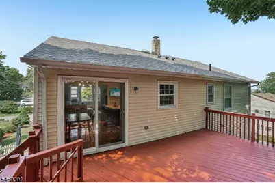 35 Iroquois Ave, Lincoln Park, NJ 07035 - Photo 21