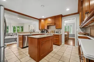 9 Coleridge Rd, Millburn Twp., NJ 07078 - Photo 11
