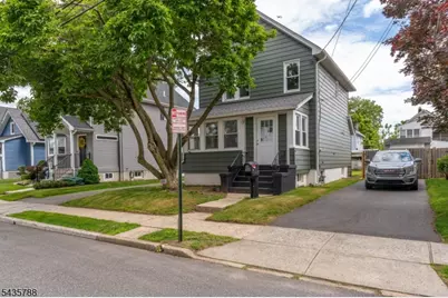 11 Jean Ct, Woodbridge Township, NJ 07095 - Photo 3