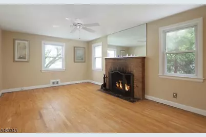 351 Fernwood Ter, Linden, NJ 07036 - Photo 9
