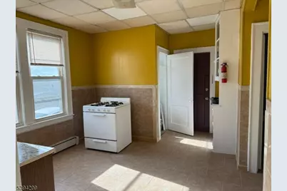 231 Myrtle Ave, Irvington, NJ 07111 - Photo 19