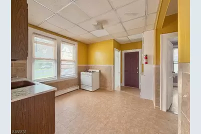 231 Myrtle Ave, Irvington, NJ 07111 - Photo 15