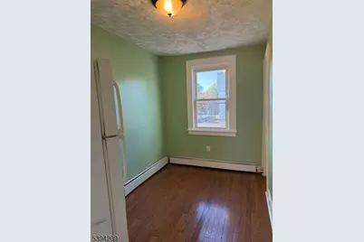 231 Myrtle Ave, Irvington, NJ 07111 - Photo 5