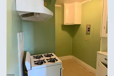 231 Myrtle Ave, Irvington, NJ 07111 - Photo 3