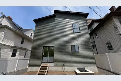 21 Hampton Ter, East Orange, NJ 07018 - Photo 19