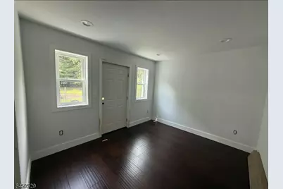 5 Van Wagoner Ave, Clifton, NJ 07013 - Photo 5