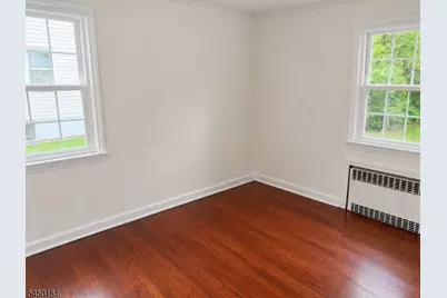 18 Carrol St, Fairfield, NJ 07004 - Photo 7